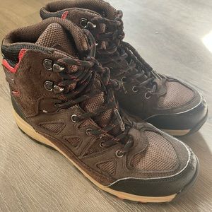 Kids hiking boots